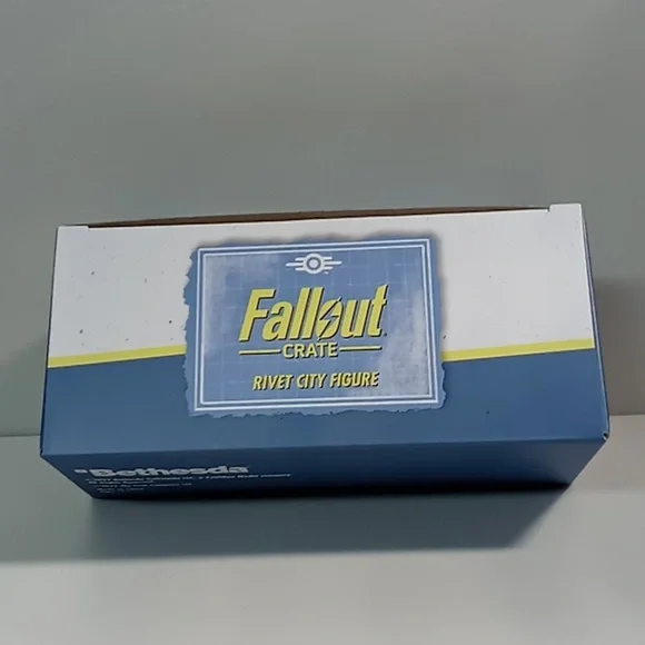 NIB Limited Edition Rivet City Figure - Picture 7 of 7